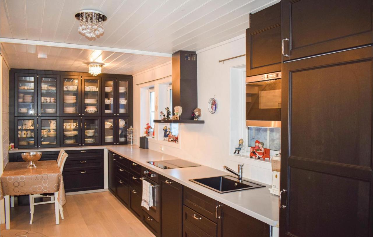 5 Bedroom Cozy Home In Норхаймсунд Екстериор снимка